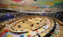 France and Germany Drop Russia Summit Plan After EU’s East Objects