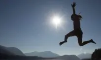 Record Heat Now Due From B.C., to Alberta, Parts of Yukon and Northwest Territories