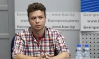 US Bans Air Travel to Belarus Over Arrest of Opposition Journalist