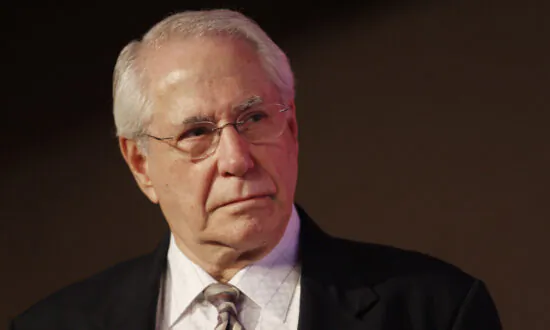 Mike Gravel, Former US Senator for Alaska, Dies at 91