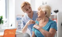 Considering Physical Therapy for Your Pain? Here’s What to Think About