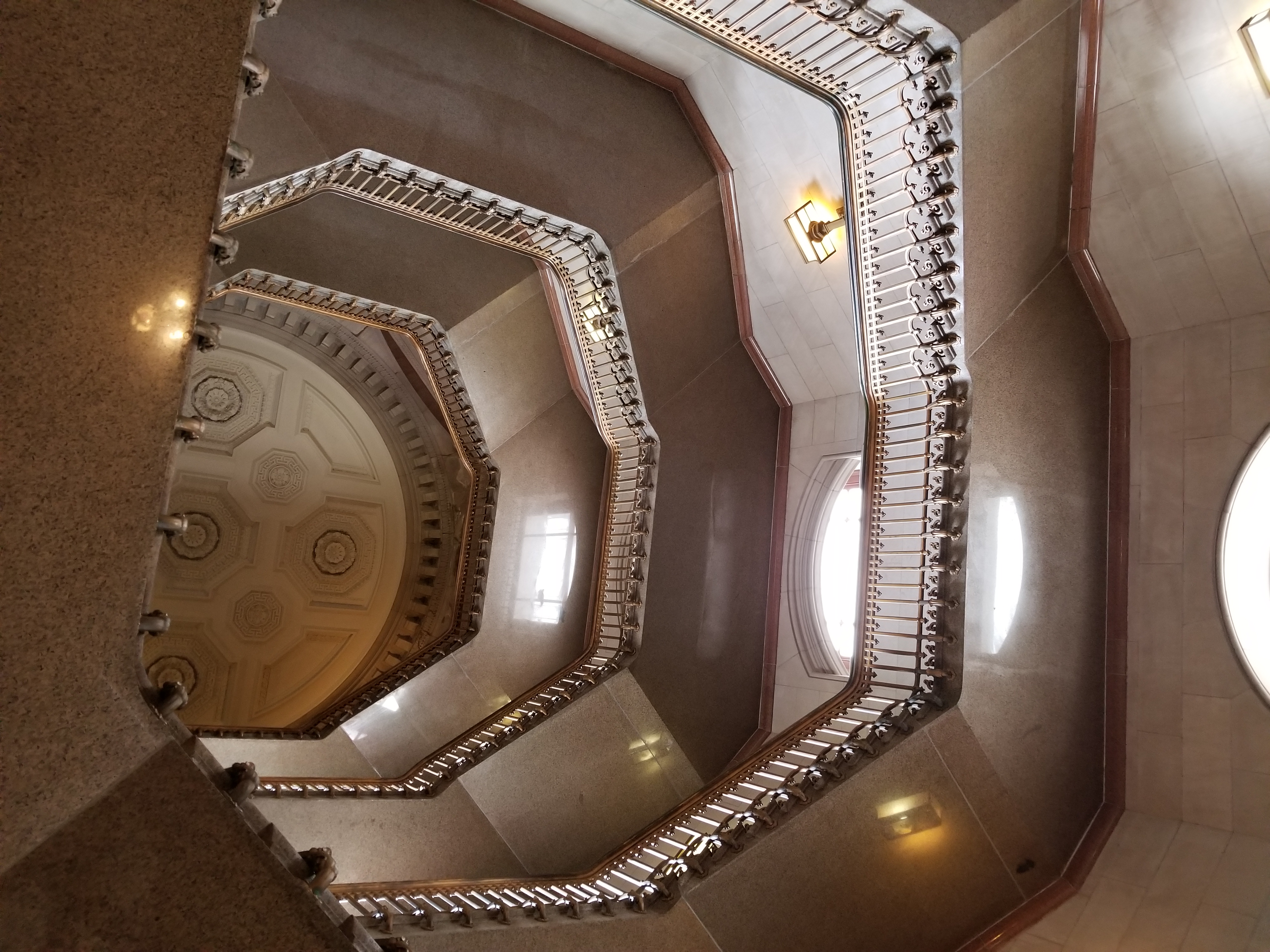 Interior_of_the_tower_of_Philadelphia_City_Hall