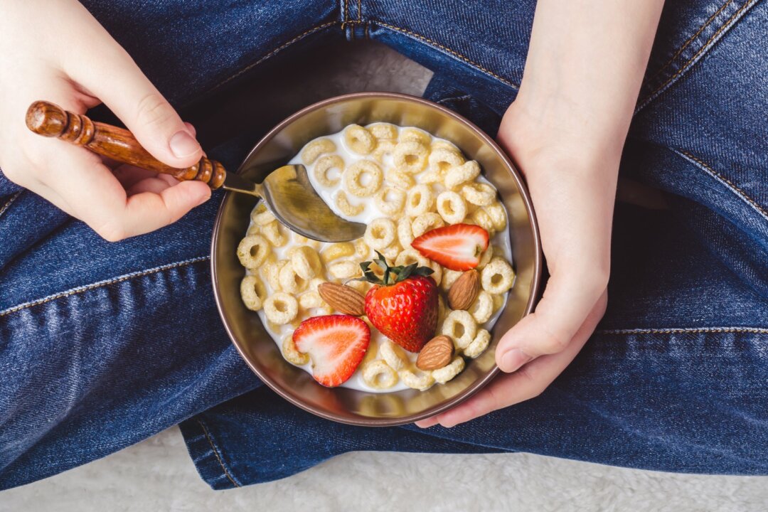 Wheat middlings are added to breakfast cereals to increase the content of vitamins, minerals, and fiber. (colnihko/Shutterstock)