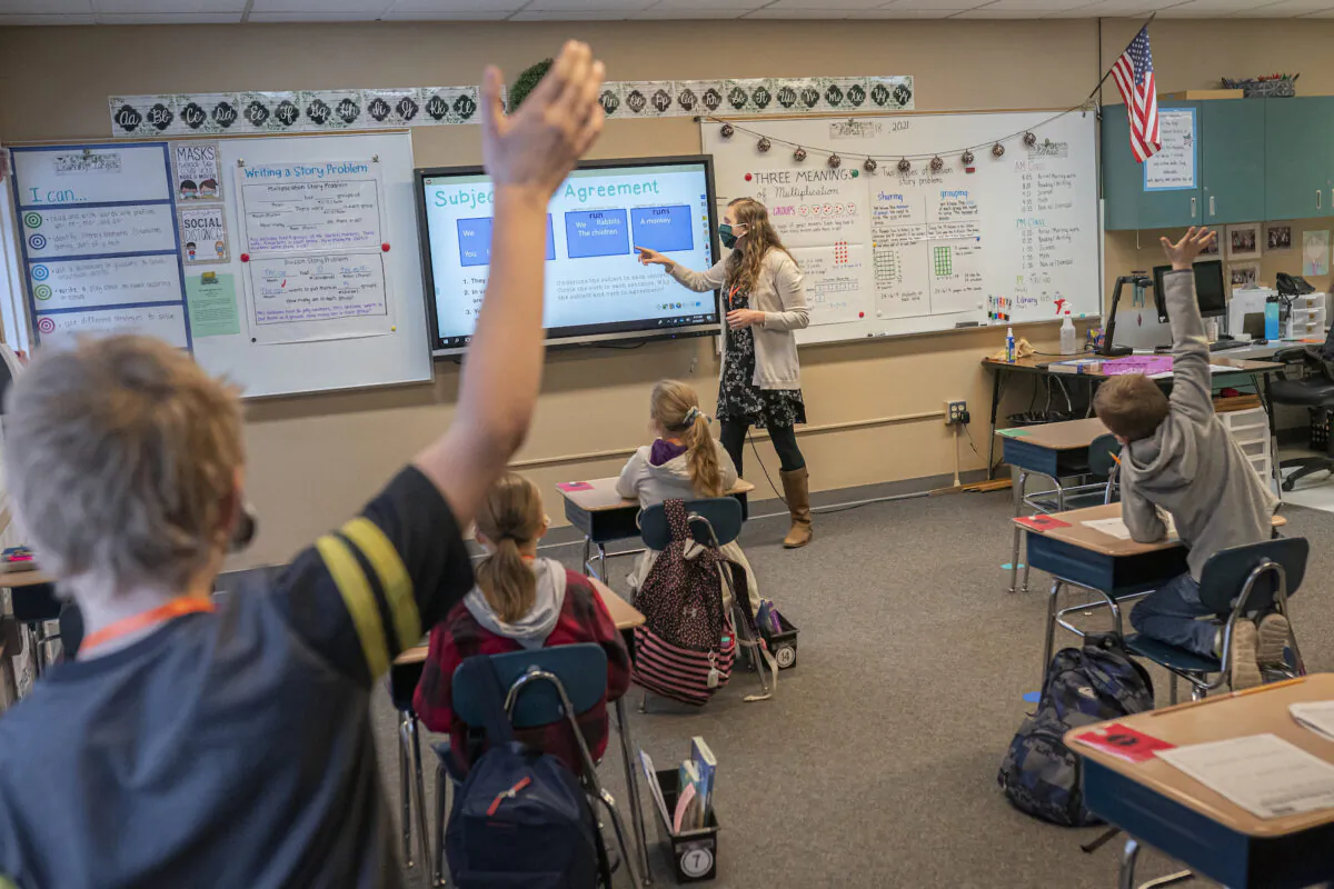 Third grade students practice grammar at an elementary school in Woodland, Washington. (Nathan Howard/Getty Images)