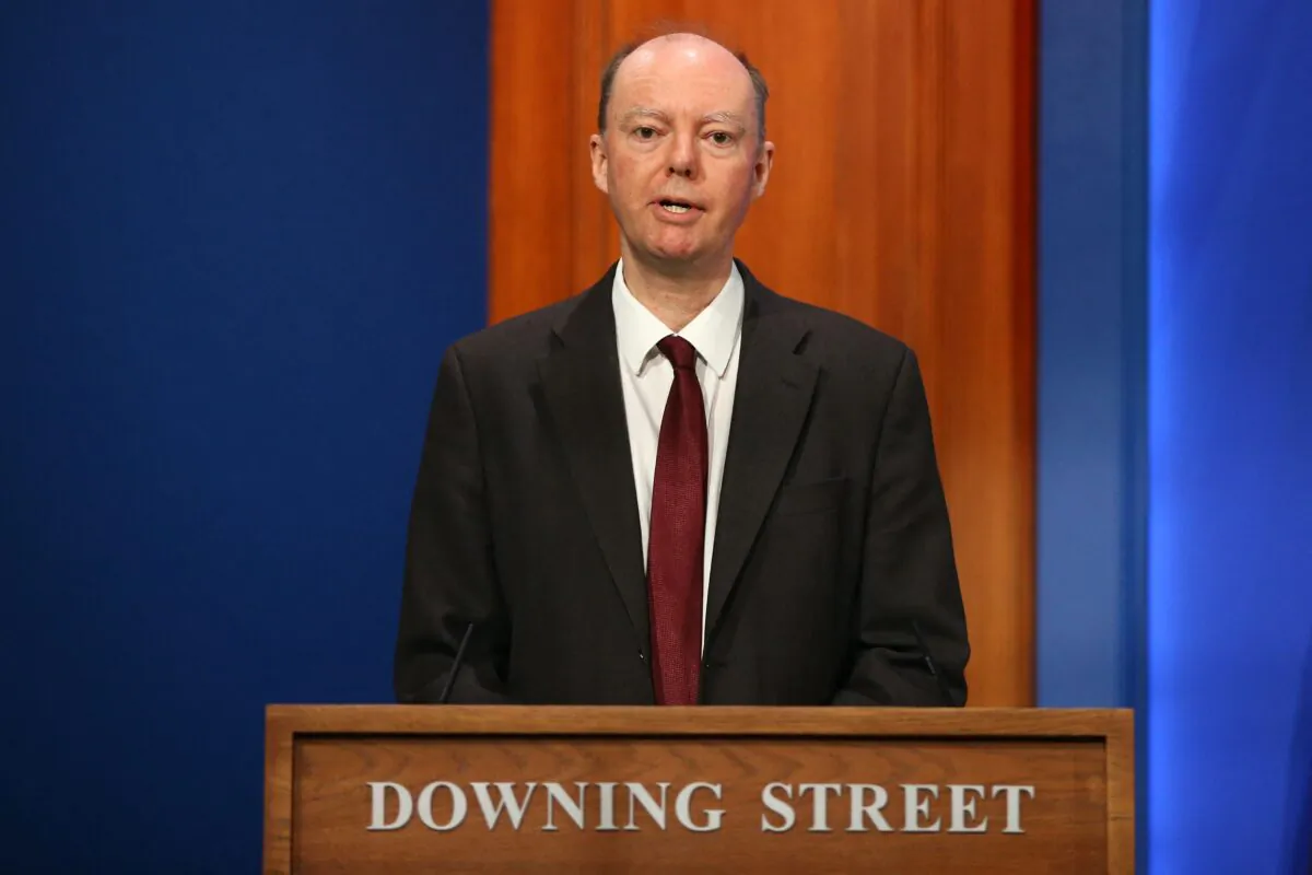 Britain's Chief Medical Officer for England Chris Whitty gives an update on the pandemic in Downing Street, London on March 29, 2021. (Hollie Adams / Pool/AFP) 