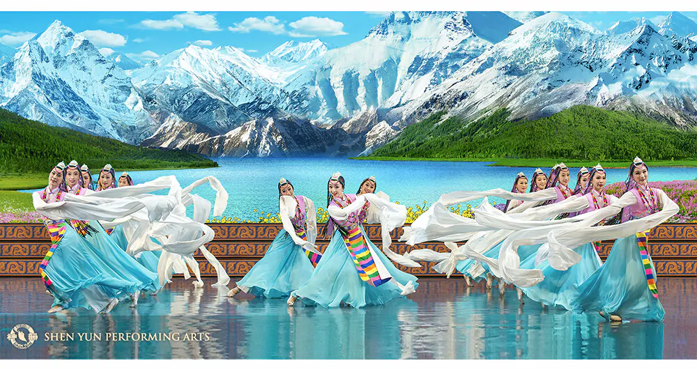 A performance by Shen Yun Performing Arts classical Chinese dancers. (Shen Yun Performing Arts)