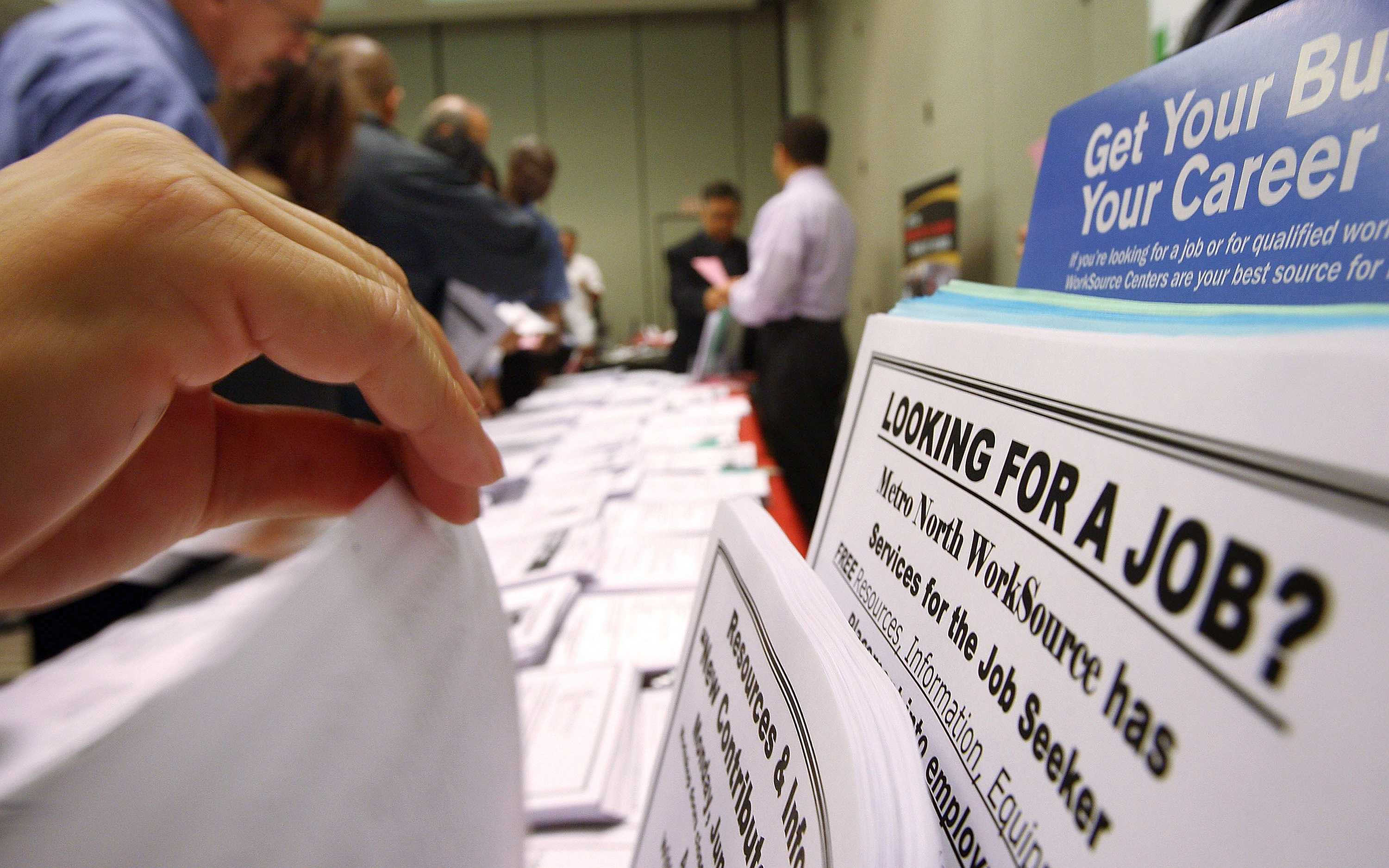 US Jobless Claims Hit 5-Month High, But Unemployment Rolls Are At Their Lowest Since 1969 - Vimarsana News