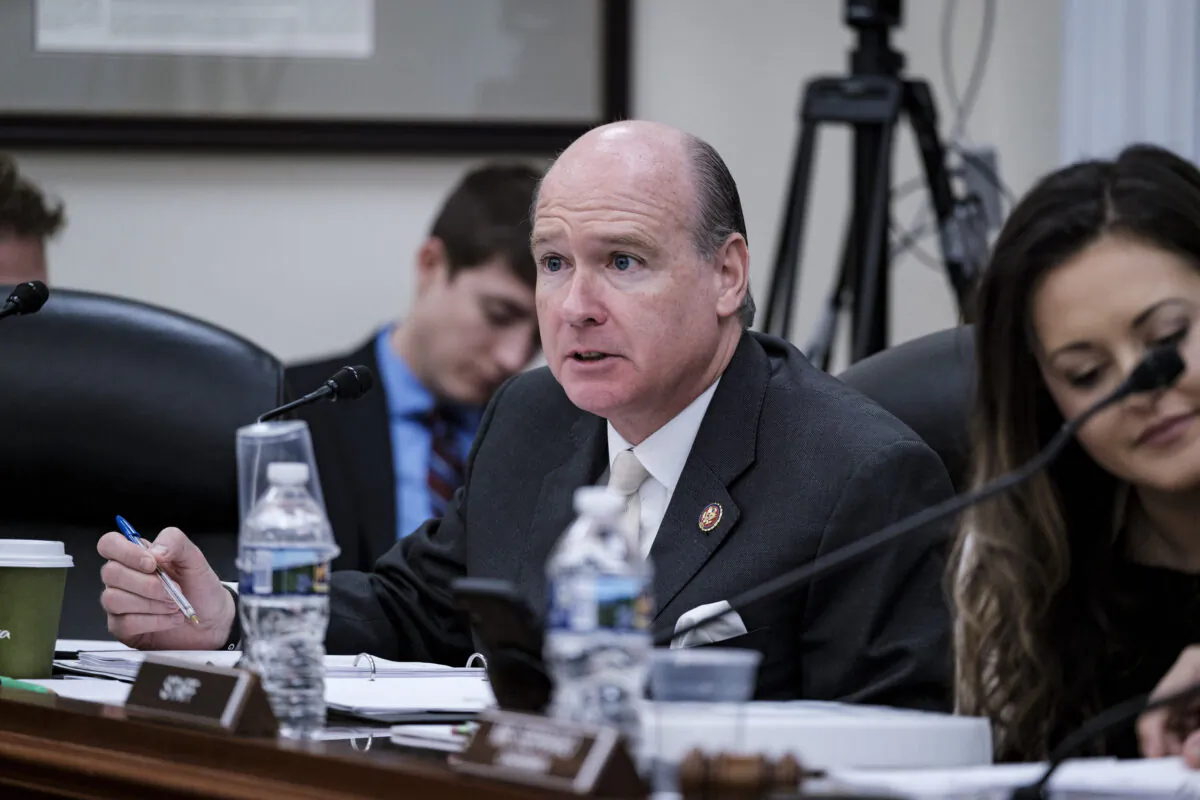 Ranking Member Rep. Robert Aderholt (R-AL) questions Census Bureau Director Steven Dillingham, during a House Appropriations Subcommittee about preparations for the upcoming 2020 Census, in Washington, on April 30, 2019. (Pete Marovich/Getty Images)