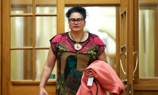 NZ Labour MP Breaks Ranks, Calls Out Beijing on Organ Harvesting