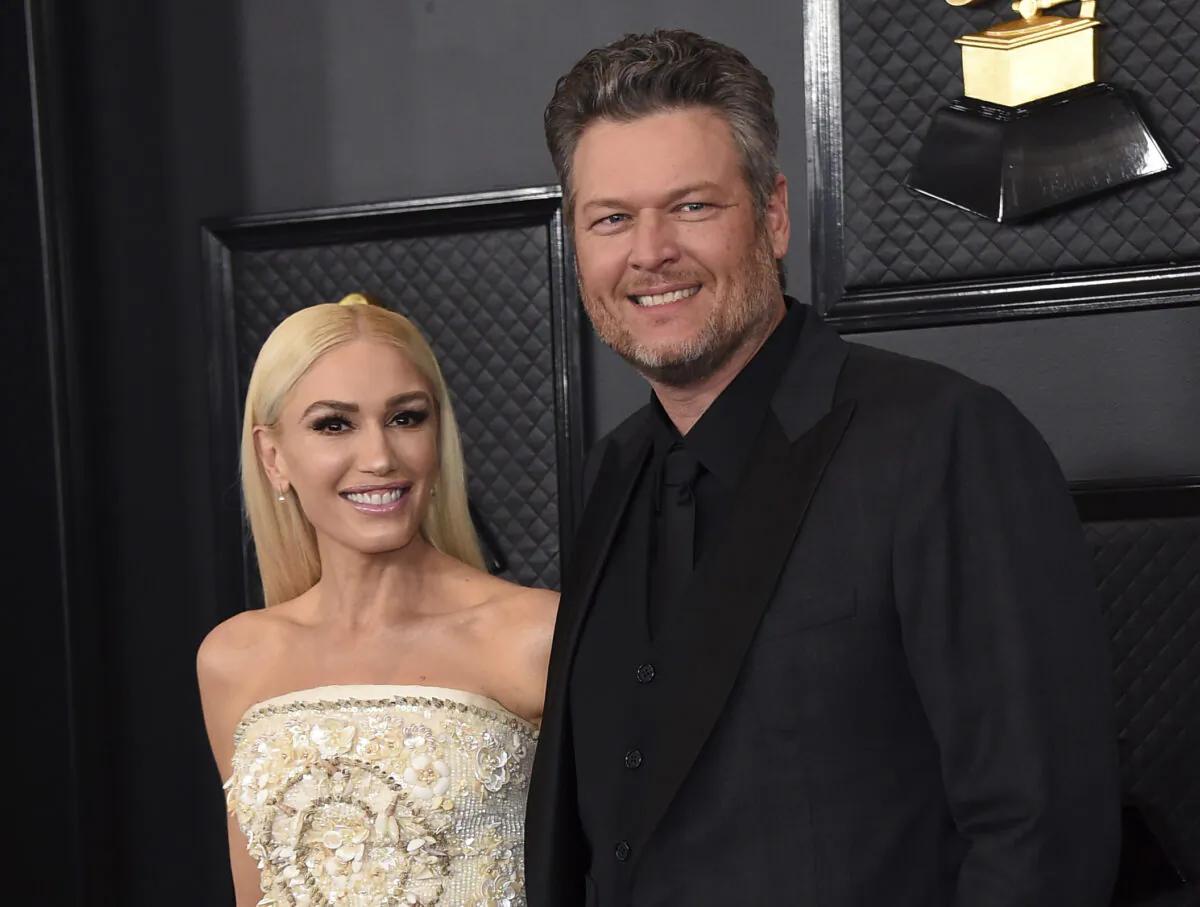 Gwen Stefani (L) and Blake Shelton arrive at the 62nd annual Grammy Awards in Los Angeles, Calif., on Jan. 26, 2020. (Jordan Strauss/Invision/AP)