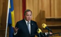 Swedish PM Wins Support in Parliament to Form New Government