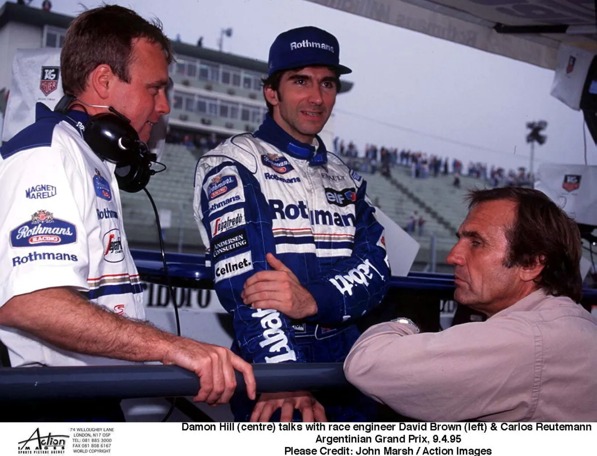 Damon Hill (C) talks with race engineer David Brown (L) & Carlos Reutemann at the Argentinian Grand Prix in Buenos Aires, Argentina, on April 9, 1995. (John Marsh/Action Images F1)
