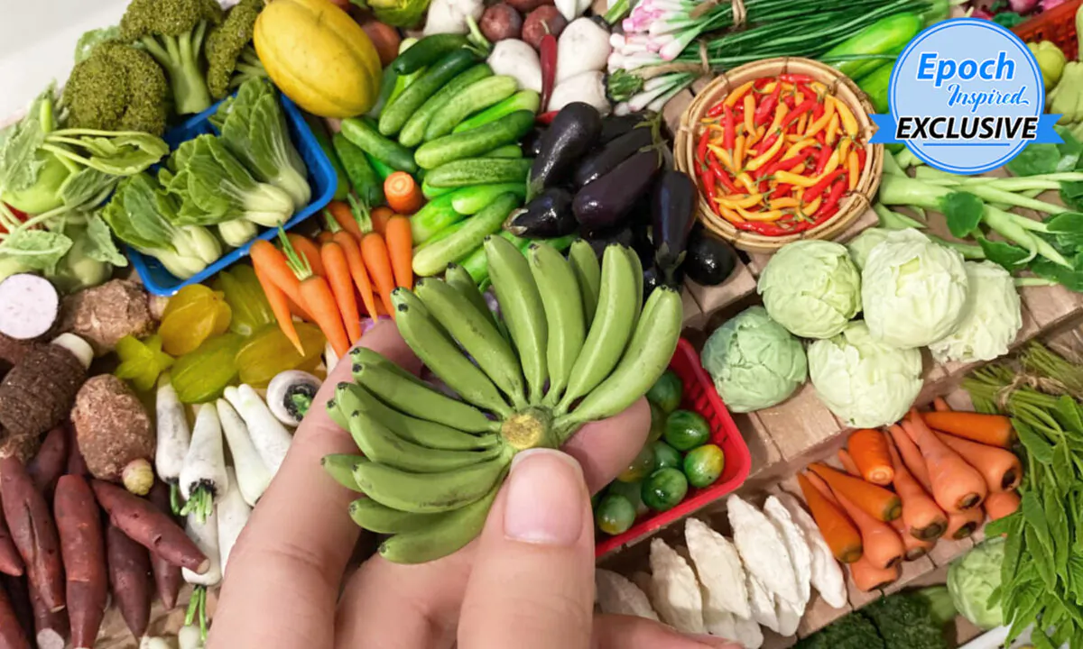 Vegetable stall with all miniature clay veggies and fruits made by Vietnam-based clay artist ﻿Nhu Quynh Thi Nguyen. (Courtesy of Nhu Quynh Nguyen & Esheep Kitchen family)