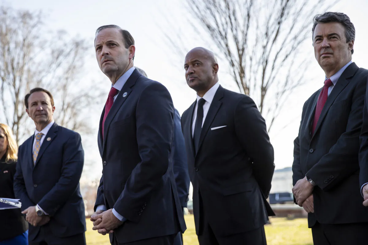 (L-R) Louisiana Attorney General Jeff Landry, South Carolina Attorney General Alan Wilson, Indiana Attorney General Curtis Hill, and and Alabama Attorney General Steve Marshall at the U.S. Capitol in Washington on Jan. 22, 2020. (Drew Angerer/Getty Images)