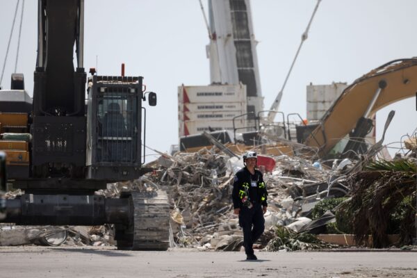 rescue-worker-at-condo-site