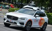 ‘This is Thievery’: Gordon Chang Decries China’s Didi Crackdown Days After IPO