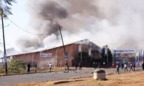 Chinese Businesses Targeted in South Africa Riots, Expert Says Beijing Might Be to Blame