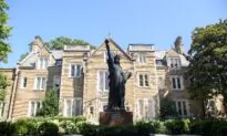 Mini ‘Lady Liberty’ Comes to Washington for Next Decade