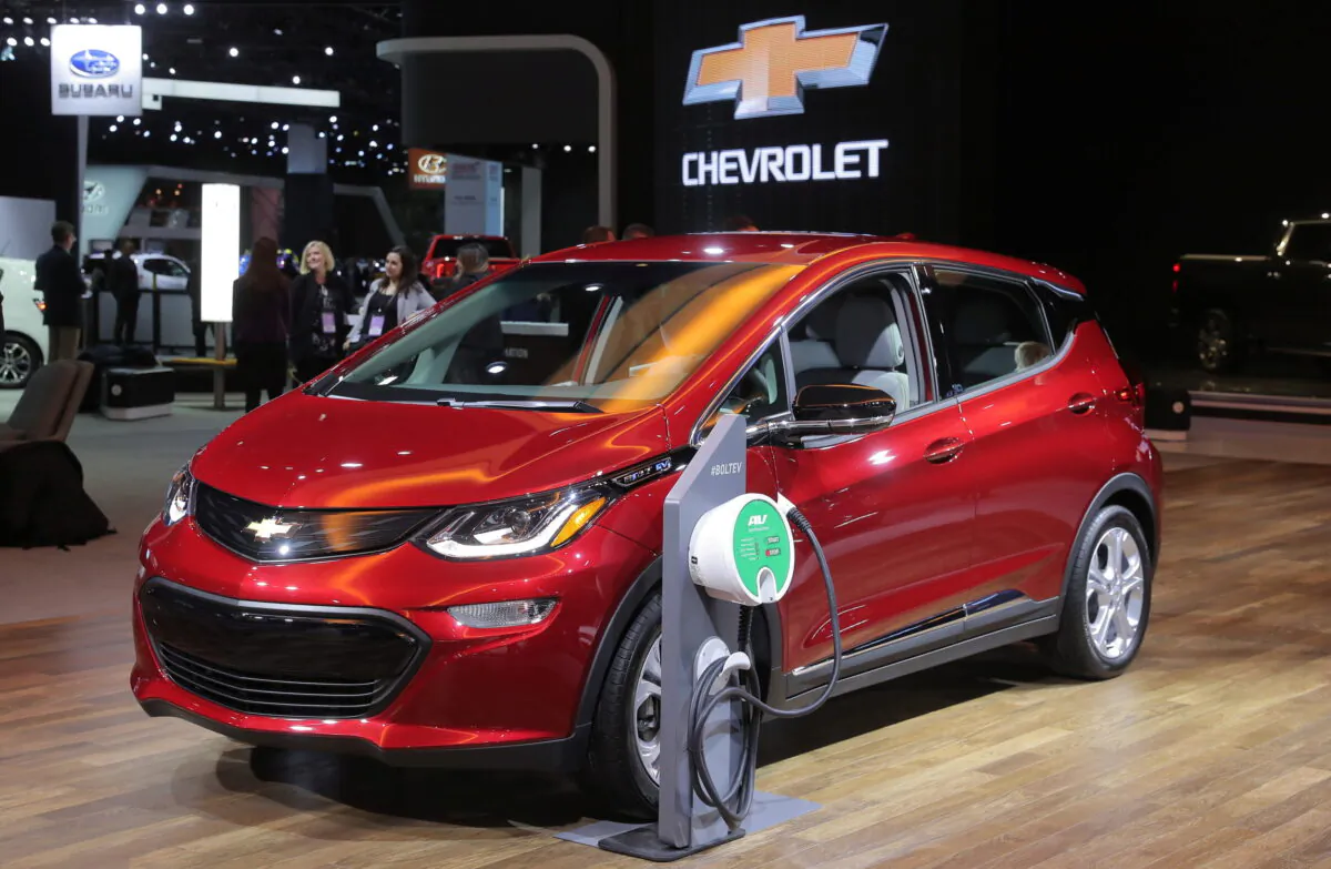 A 2019 Chevrolet Bolt plug-in electric vehicle is displayed at the North American International Auto Show in Detroit, Mich., on Jan. 15, 2019. (Rebecca Cook/Reuters)