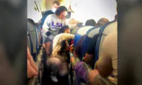 2 Medical Students Respond to Call for Passengers to Help During Mid-Air Emergency on Flight to Greece