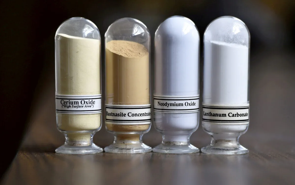 Samples of rare earth minerals: (L-R) Cerium oxide, Bastnaesite, Neodymium oxide, and Lanthanum carbonate at Molycorp's Mountain Pass Rare Earth facility in Mountain Pass, Calif., on June 29, 2015. (David Becker/Reuters)