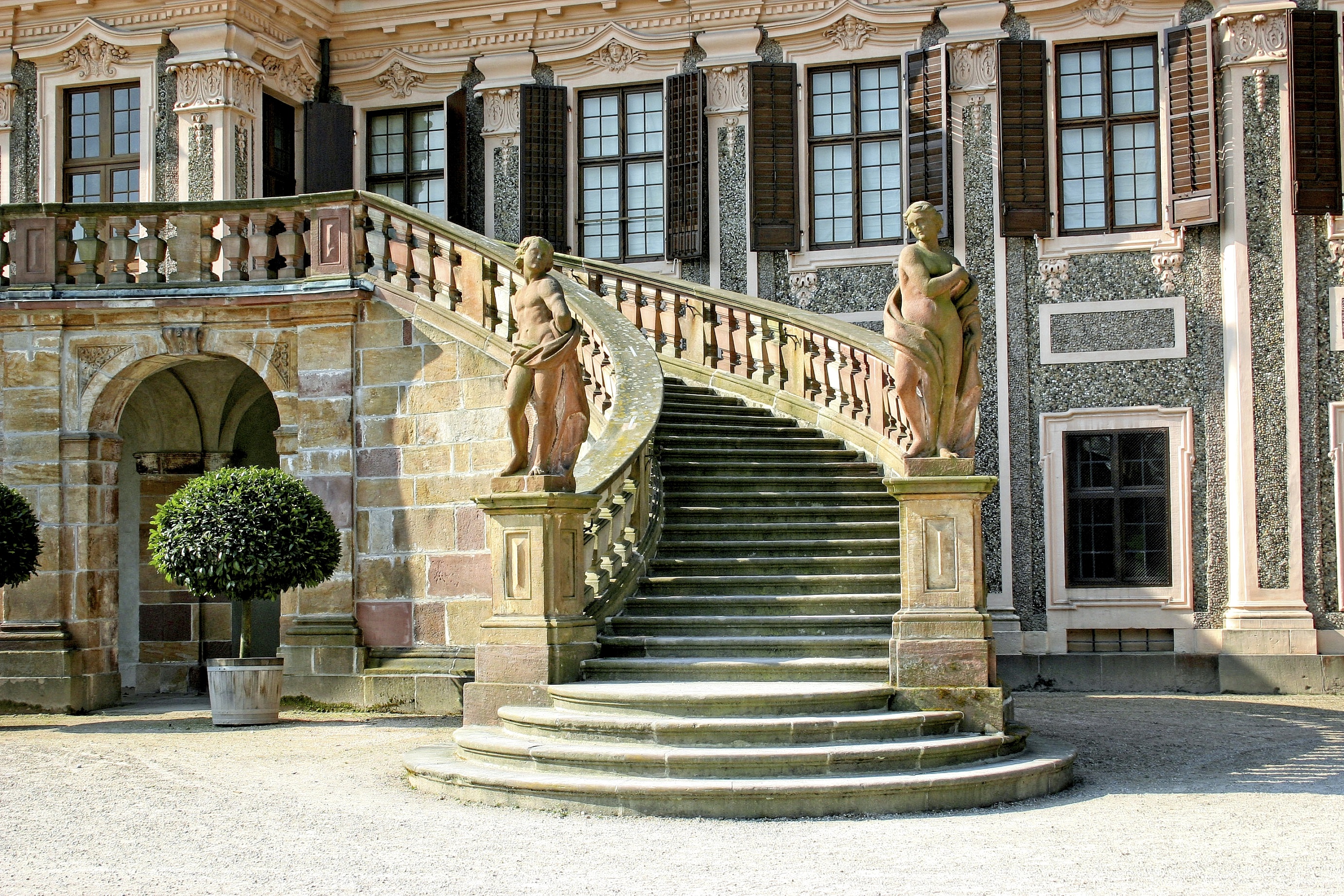 pebble facade