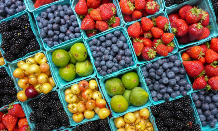 Pesticides in Produce: Shopper's Guide Lists Most and Least Contaminated Fruits, Vegetables