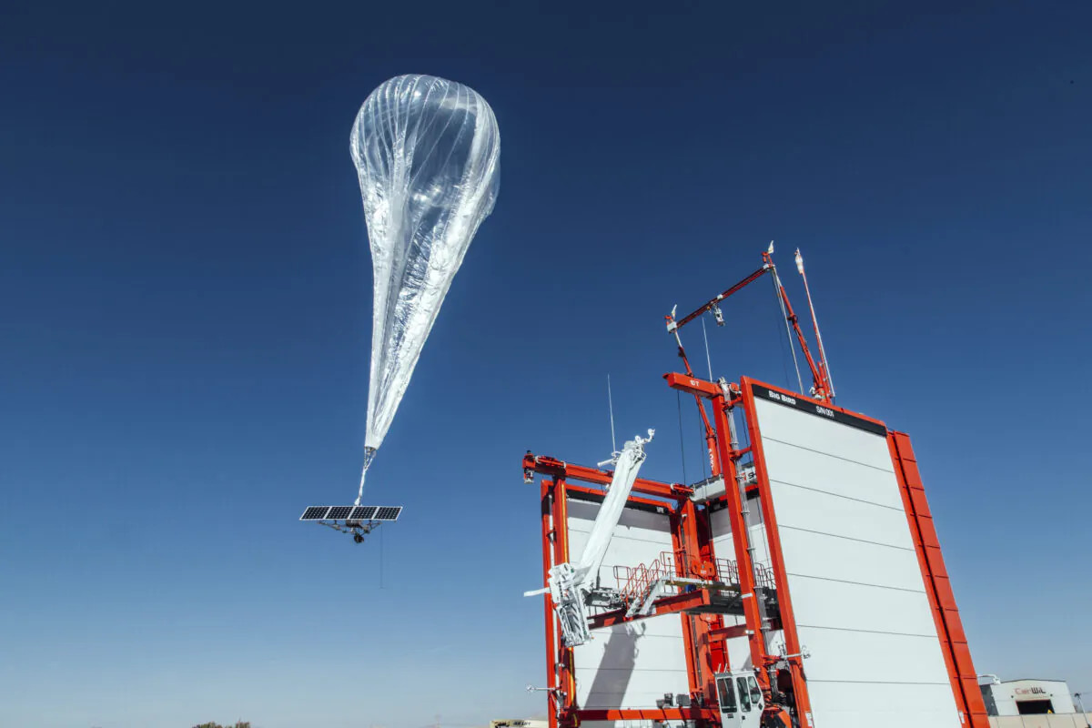 A high-altitude balloon takes off for Puerto Rico from a Project Loon site in Winnemucca, Nev., on Oct. 18, 2017. (Project Loon via AP)