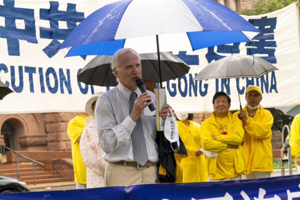 Hundreds join toronto parade marking 22 years of falun gong persecution in china 61 Epoch times photo