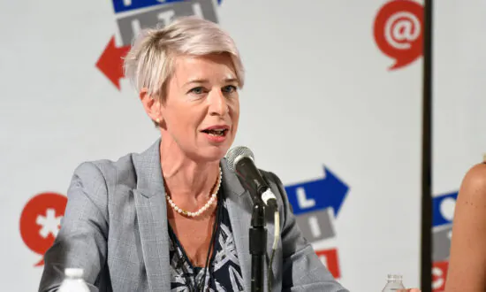 Australian Govt Revokes Visa of UK Commentator Katie Hopkins for Breaching Quarantine