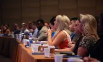 7 Timeless Tips for Connecting and Building Relationships at Conferences