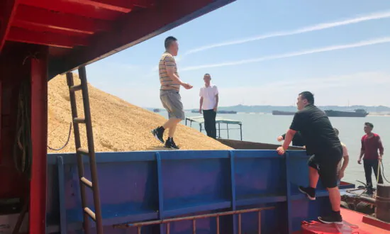 Devoured: How Sand Mining Devastated China’s Largest Freshwater Lake
