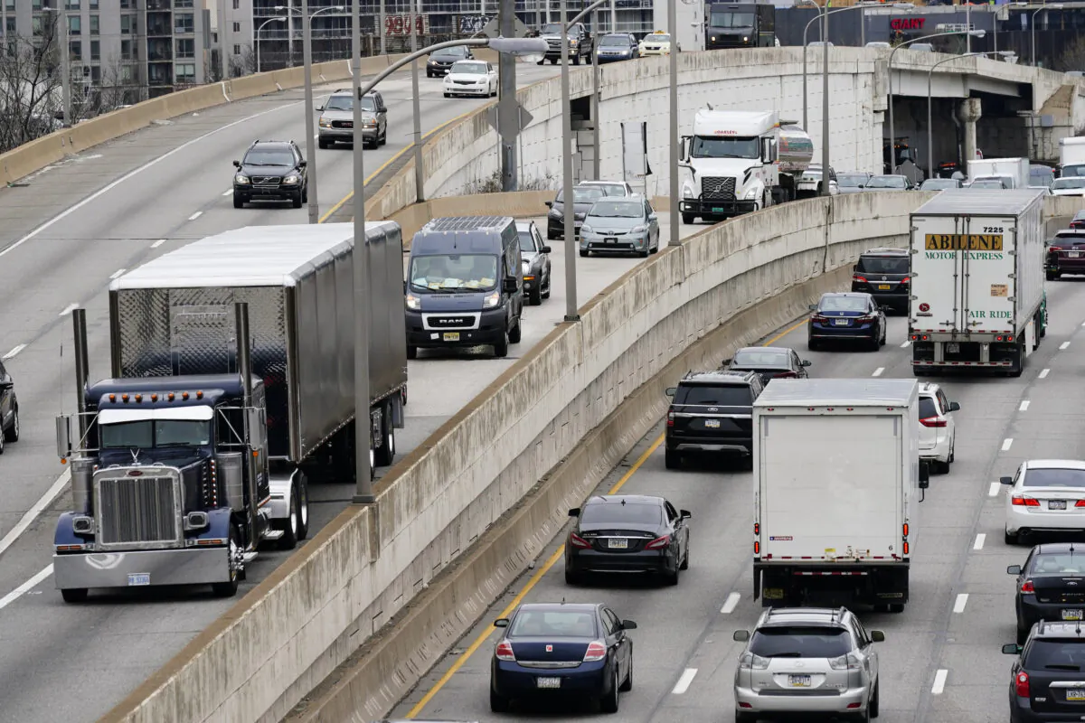 Motor vehicle traffic moves along the Interstate 76 highway in Philadelphia, Pa., on March 31, 2021. (Matt Rourke/AP Photo)