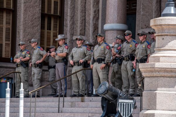 Manifestantes protestan contra la nueva y restrictiva ley de aborto de Texas en Austin AUSTIN, TX