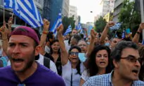 Greece to Allow Unvaccinated Health Workers to Return to Work After Court Ruling