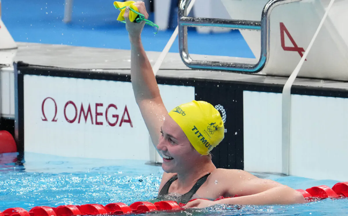 Ariarne Titmus (AUS) celebrates after winning the women's 400m freestyle final during the Tokyo 2020 Olympic Summer Games at Tokyo Aquatics Centre on Jul 26, 2021. (Robert Hanashiro-USA TODAY Sports)
