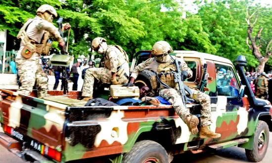 Suspect in Attack on Mali’s President Dies in Custody