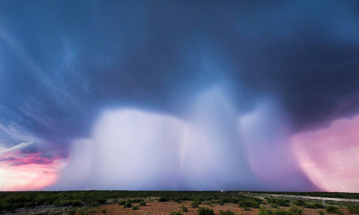 Texas Storm Chaser Captures ‘Unreal’ Photos Of ‘Quadruple Microburst ...