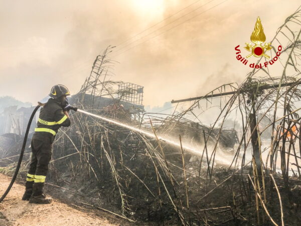firefighter-battles-flames