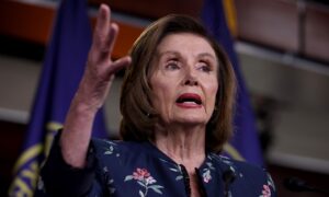 Pelosi: House Won’t Consider Bipartisan Infrastructure Plan Without Reconciliation Proposal