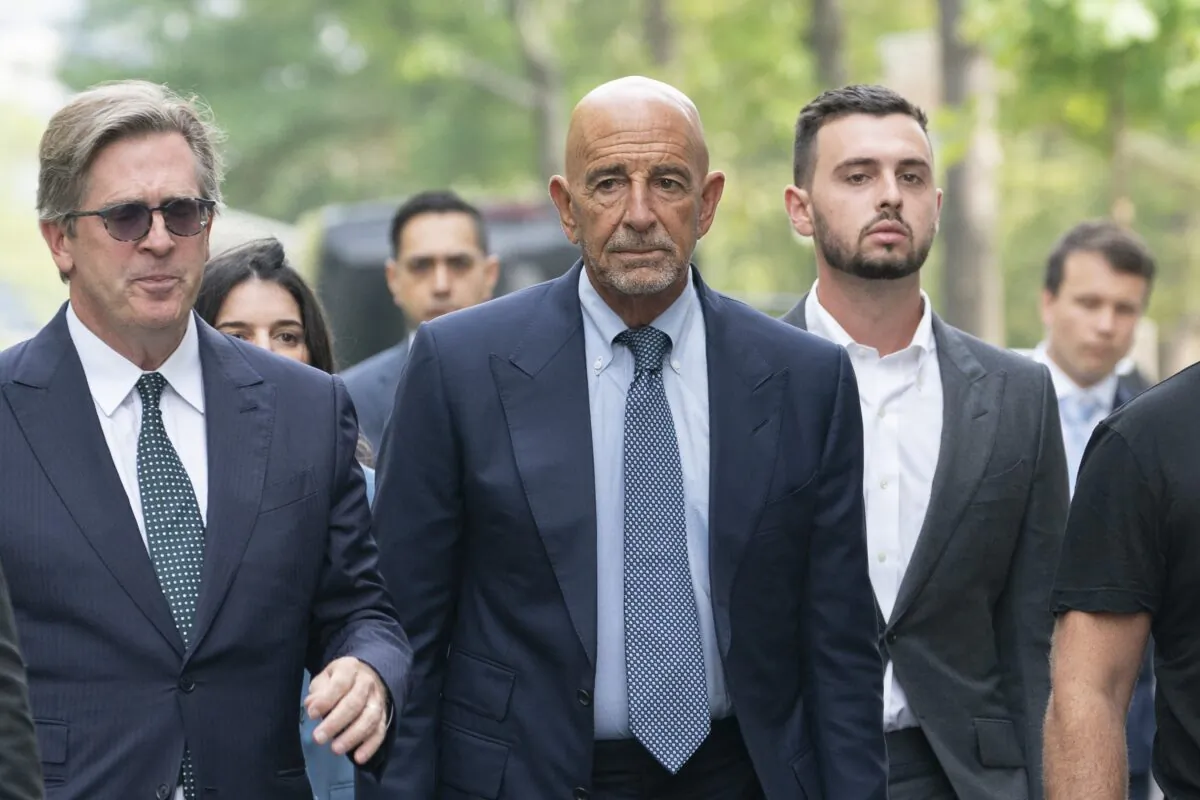 Thomas Barrack, center, arrives at federal court in New York on July 26, 2021. (Mark Lennihan/AP Photo)