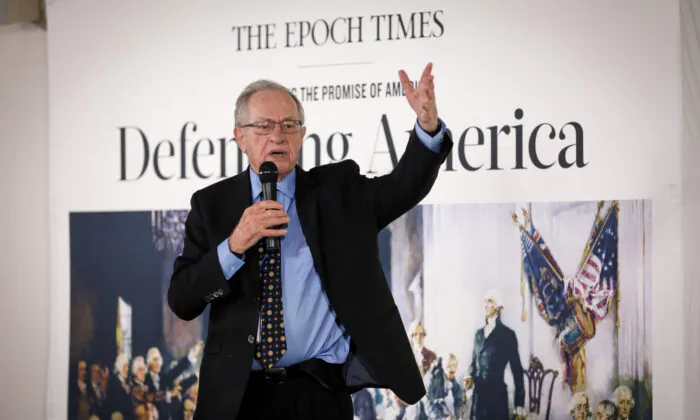 Alan Dershowitz speaks at The Epoch Times' Defending the Constitution event in New York City, on July 19, 2021. (Samira Bouaou/The Epoch Times)