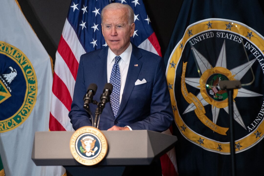 Biden Announces Strict New COVID-19 Rules for Unvaccinated Federal Workers
