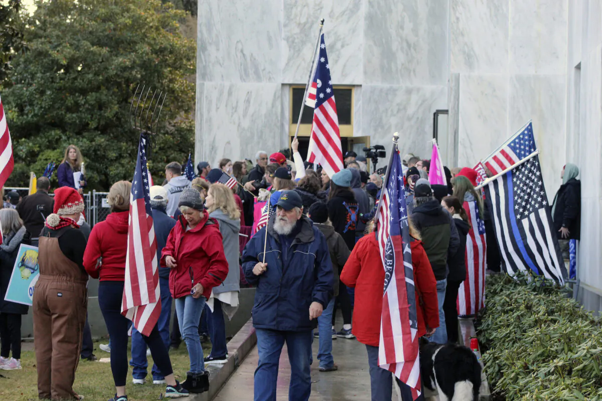 Anti-lockdown protesters rally outside the Oregon state Capitol, on Dec. 21, 2020. (Andrew Selsky, File/AP Photo)