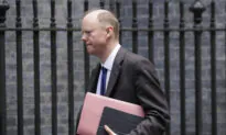 Man Pleads Guilty to Assaulting England’s Top Doctor in Park