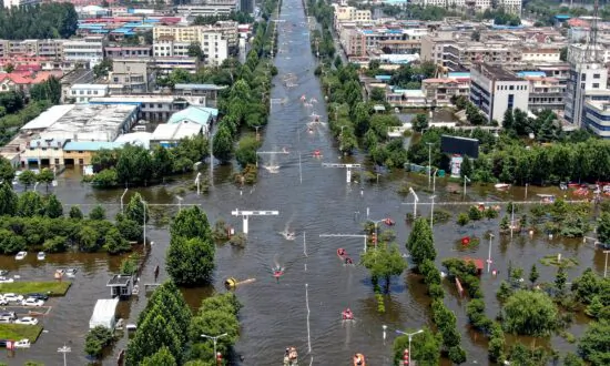 Aid Scarce for Those Still Affected by Henan Flooding, Locals Claim