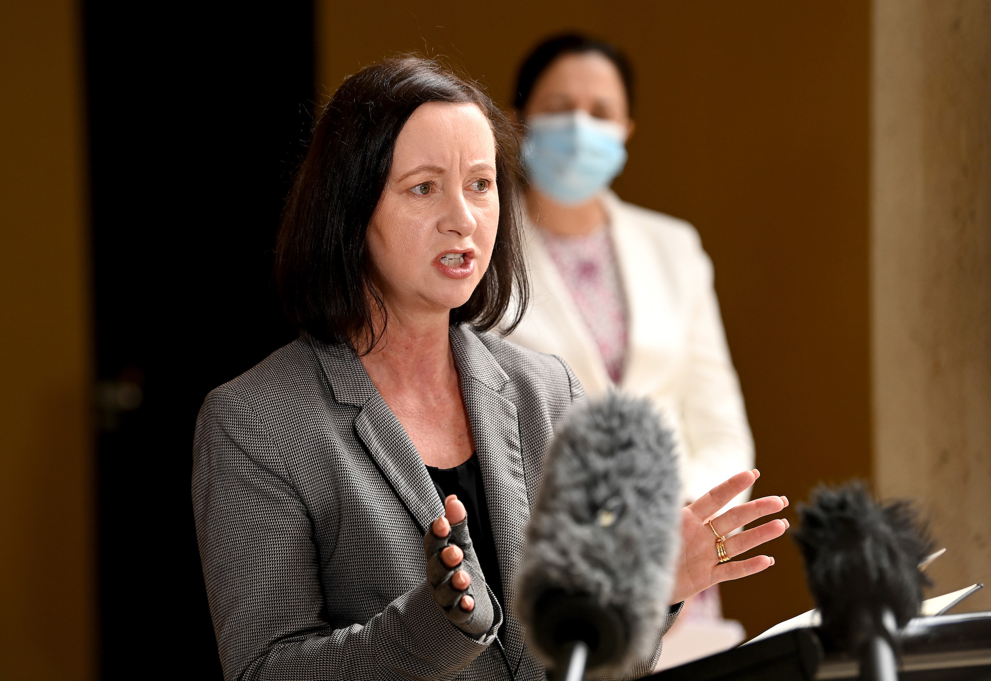 Queensland to End Quarantine for Unvaccinated International Arrivals, Other COVID-19 Rules - Vimarsana News