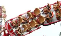 Florida Theme Parks Requiring Workers to Wear Masks Again