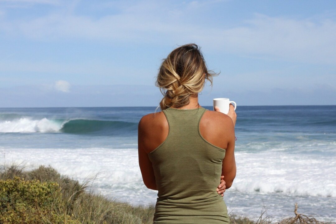 Woman relaxes. (Pexels/Pixabay) 