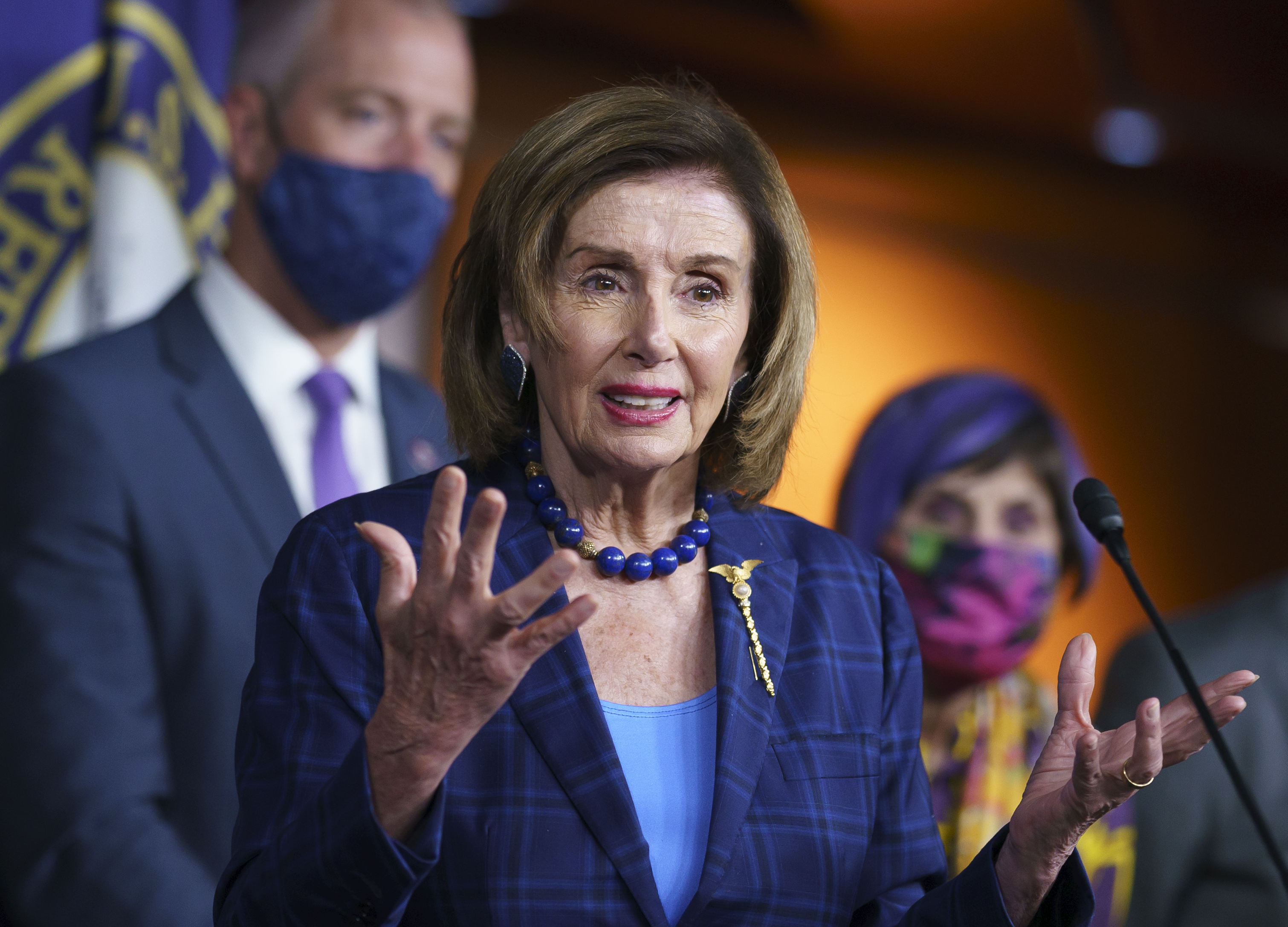 Troubles Mount for Pelosi, Moderates Go All-In Against 'Two-Track Strategy' - Vimarsana News